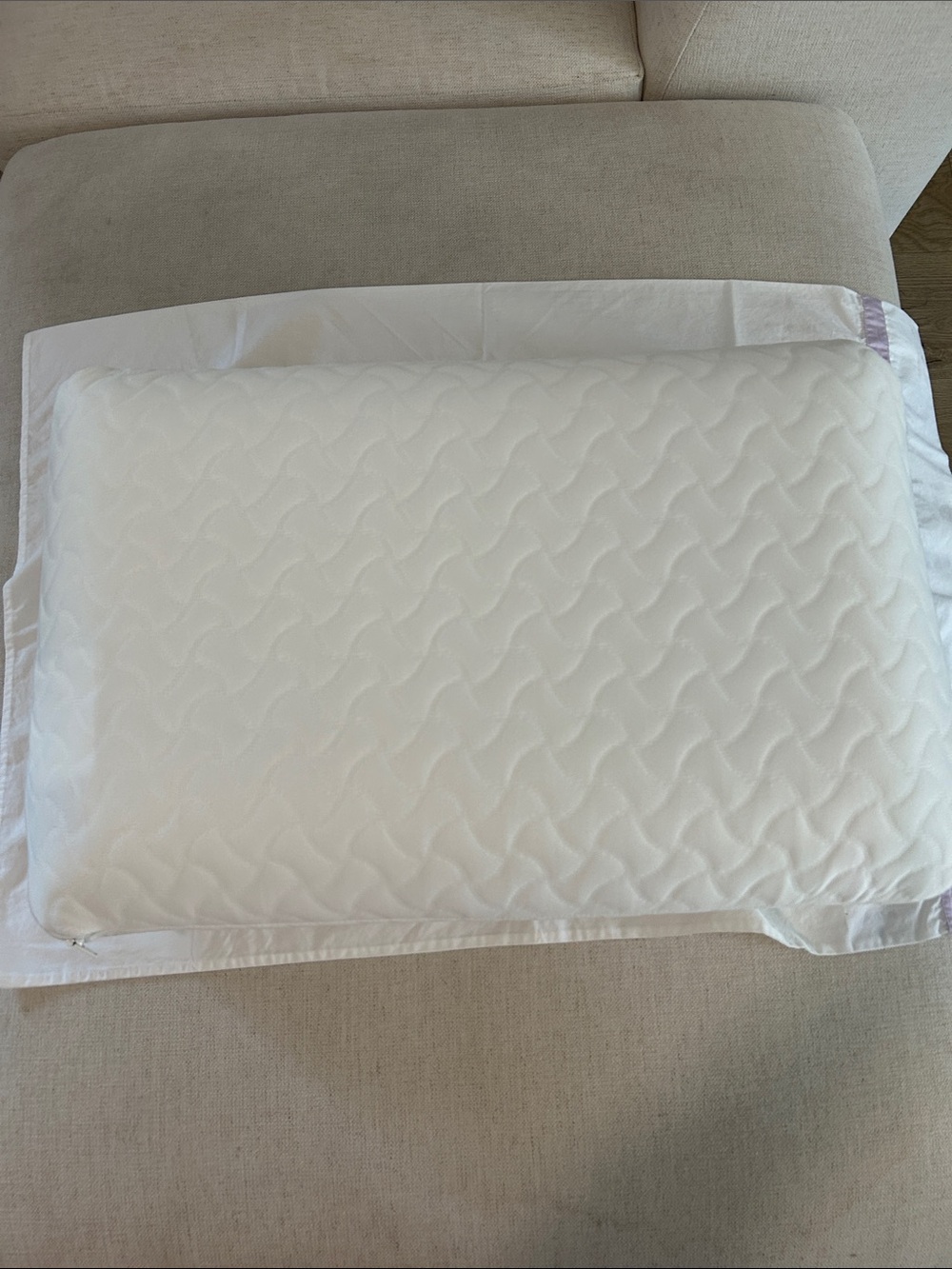 Tempur Pedic TEMPUR Cloud Pillow, Standard, White, NWT